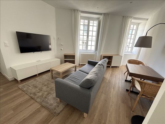 4 pièces - Meublé - 91,92 m² - 3ème étage - Colocation autorisée - Photo 1