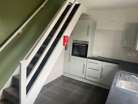 2 bedroom terraced house to rent - Photo 3