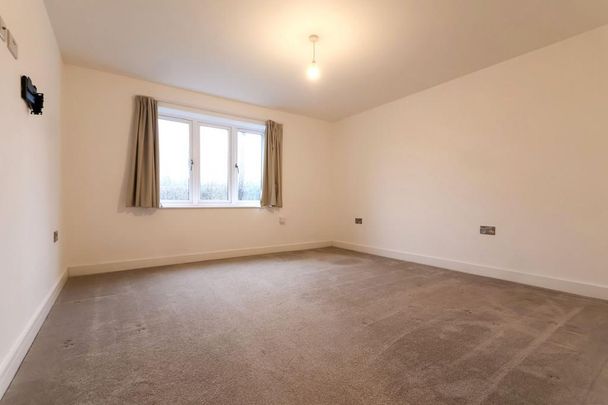 4 bedroom detached bungalow to rent - Photo 1