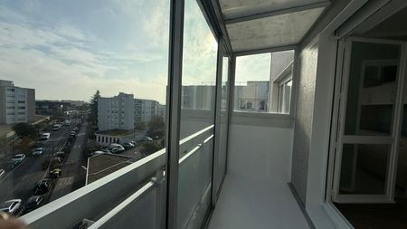 Location Appartement 2 pièces 44m² - Photo 3