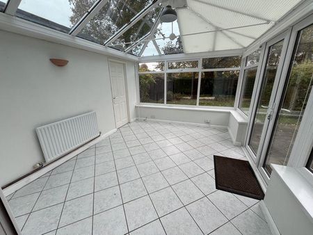 4 bedroom detached house to rent - Photo 4