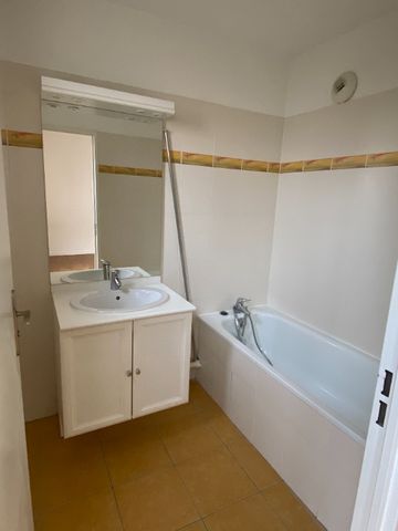 Location Appartement 2 pièces 55m² - Photo 4