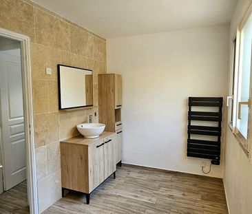 Location Maison 5 pièces 135m² GONFARON 83590 - Photo 5