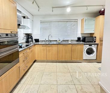 2 bedroom apartment to rent Dingle Lane, Solihull, West Midlands, B91 - Photo 4