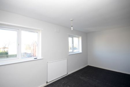 2 bed semi-detached house to rent in Glynfellis, Leam Lane, NE10 - Photo 5