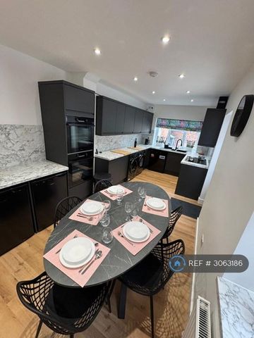 1 bedroom in a house share to rent - Photo 5