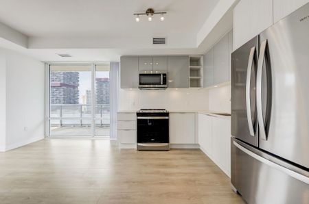 For Lease - 50 Dunfield Avenue Unit# 2217, Toronto, Ontario - Photo 4