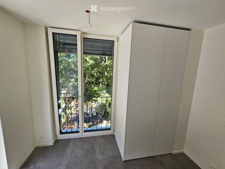 Erstbezug - hochwertige, moderne 3.5 Zimmerwohnung mit Balkon - Photo 5