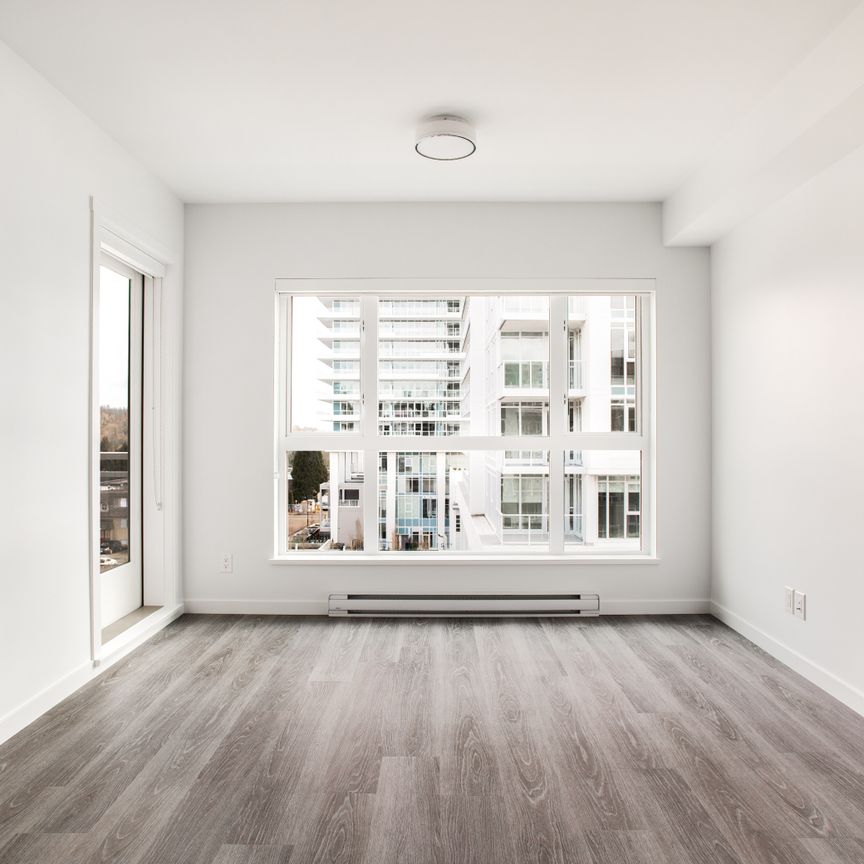 537 Foster Avenue, Coquitlam - Photo 1
