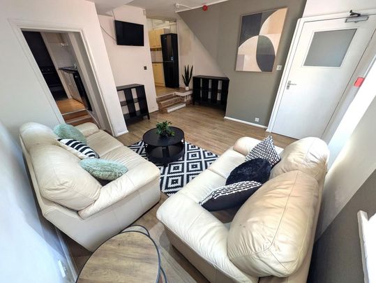 1 bedroom in a house share to rent - Photo 1