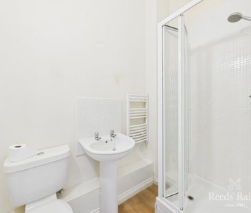 2 bedroom apartment to rent - Photo 4