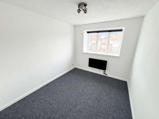 Springwell Road, Heston, Hounslow, TW5 - Photo 1