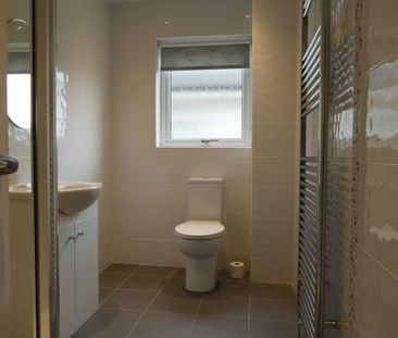 2 bedroom bungalow to rent - Photo 1