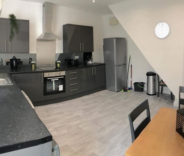1 bed house share to rent in Burnley Road, Burnley, BB10 - Photo 5
