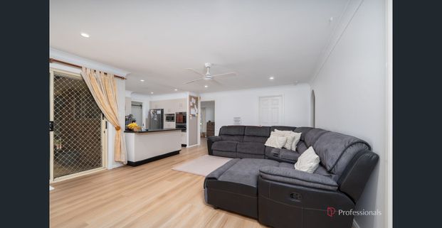 MODERN FIVE BEDROOM HOME IN QUIET CUL-DE-SAC - Photo 1