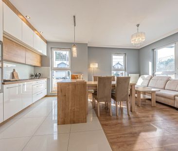 Przestronne 3 pokojowe mieszkanie - Zdjęcie 4