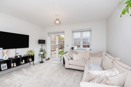 2 bedroom semi-detached house to rent - Photo 2