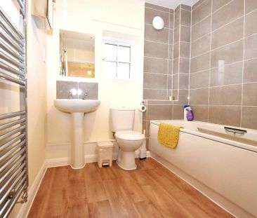 2 bedroom semi-detached house to rent - Photo 5