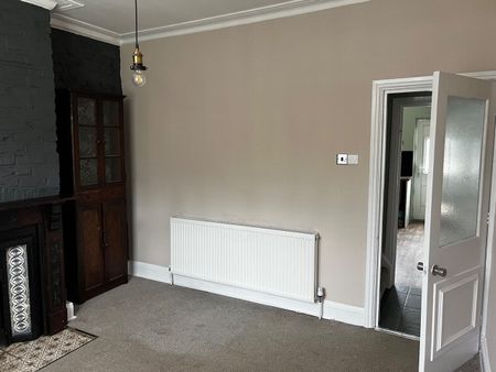 3 Bed Terraced House, Burnaby Street, S6 - Photo 3