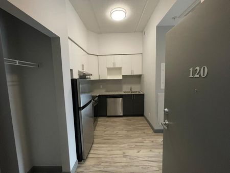 For Lease - 77 Leland Street Unit# 120, Hamilton, Ontario - Photo 5