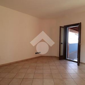 Bilocale in affitto - Photo 2