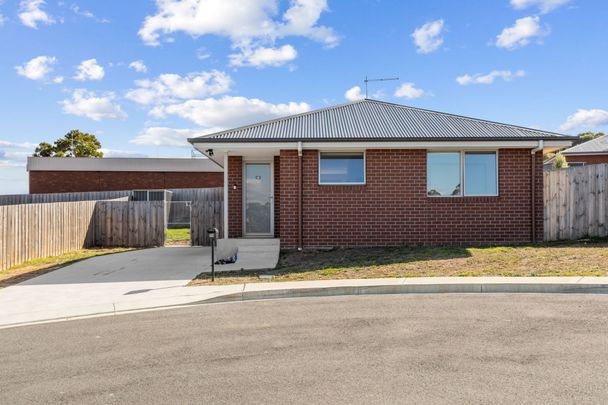 2/43-47 Faraday Street, Ravenswood - Photo 1