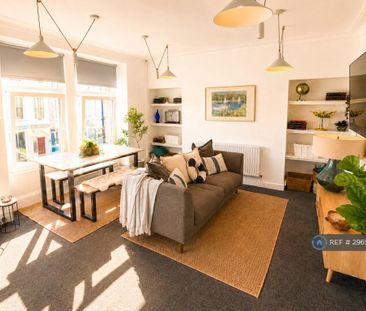 3 bedroom flat to rent - Photo 1
