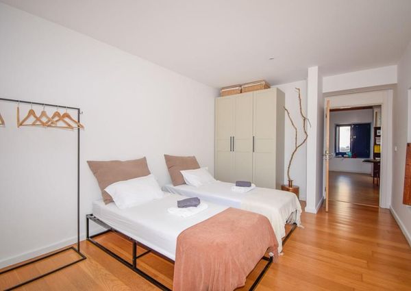 2 Bedroom House with a terrace, Paço de Arcos, Oeiras