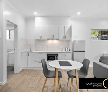 Very Large Partially Furnished Air Conditioned Studio - Photo 5