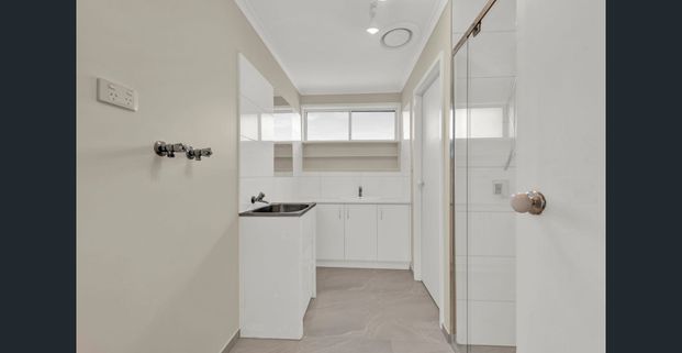 Neat and well-maintained two-bedroom unit - Photo 1