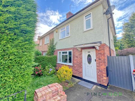 3 BEDROOM House - Semi-Detached - Photo 4