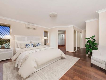 29 Gretna Street, Mansfield, QLD 4122 - Photo 5