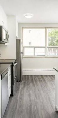 Pet-Friendly Suites by Long Branch GO! (Forty Second St) - Photo 1