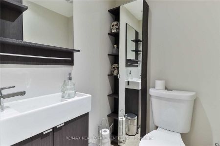 For Lease - 823 Dundas Street Unit# 5, Toronto, Ontario - Photo 5