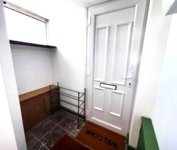 Croftside Close (Room 2), Leeds, Seacroft - Photo 4