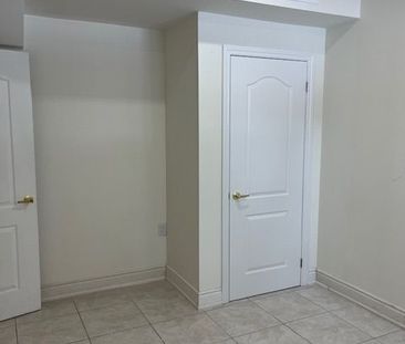 For Lease - 8 Estateview Circle Unit# Basement, Brampton, Ontario - Photo 6