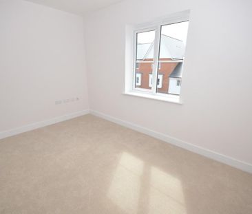 4 bedroom terraced house to rent - Photo 5