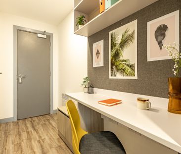 1 Bed Student Accommodation - Photo 3