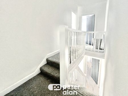 Hawthorn Road West, CARDIFF - Photo 5