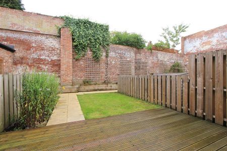3 bedroom end of terrace house to rent - Photo 5