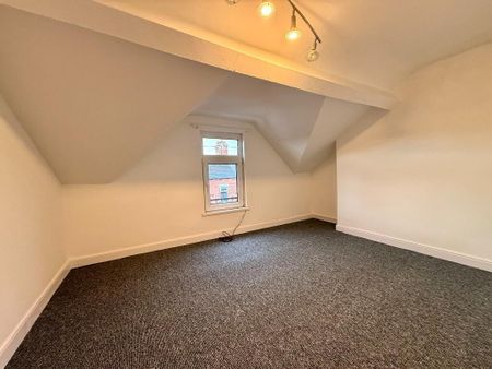 69 Willowbank Gardens, Belfast, BT15 5AJ - Photo 4