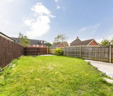 3 bedroom semi-detached house to rent - Photo 5