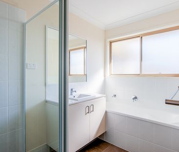 62 Colorado Street, Bahrs Scrub QLD 4207 - House For Rent | Domain - Photo 5