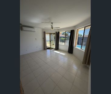 Pool, workshop, and tons of parking - Photo 1