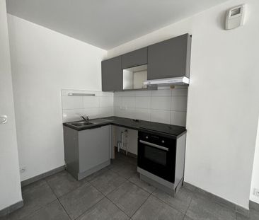 Location Maison 4 pièces 86m² AMBARES ET LAGRAVE 33440 - Photo 4
