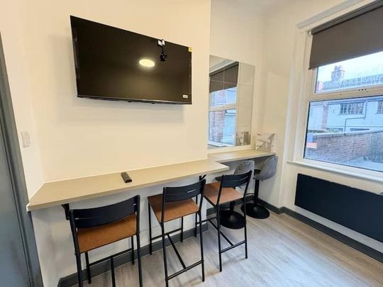 Studio Flat, Golder Greens Road, NW11 - Photo 1