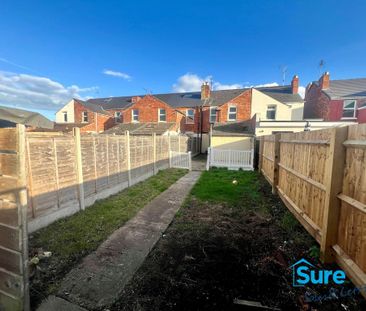 3 bedroom terraced house to rent - Photo 2