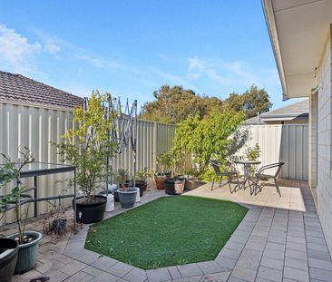 Easy care 3 bedroom 2 bathroom plus study family home in great loca... - Photo 2