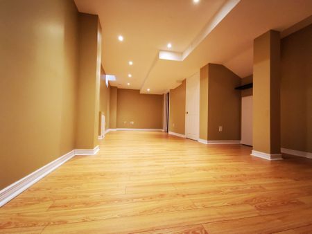 For Lease - 16 Vecchia Street, Markham, Ontario - Photo 4