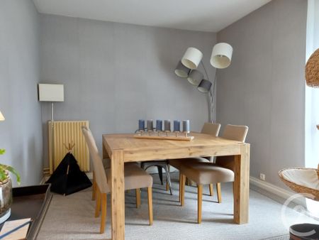 Location Appartement 4 pièces 77m² CHERBOURG OCTEVILLE 50130 - Photo 3